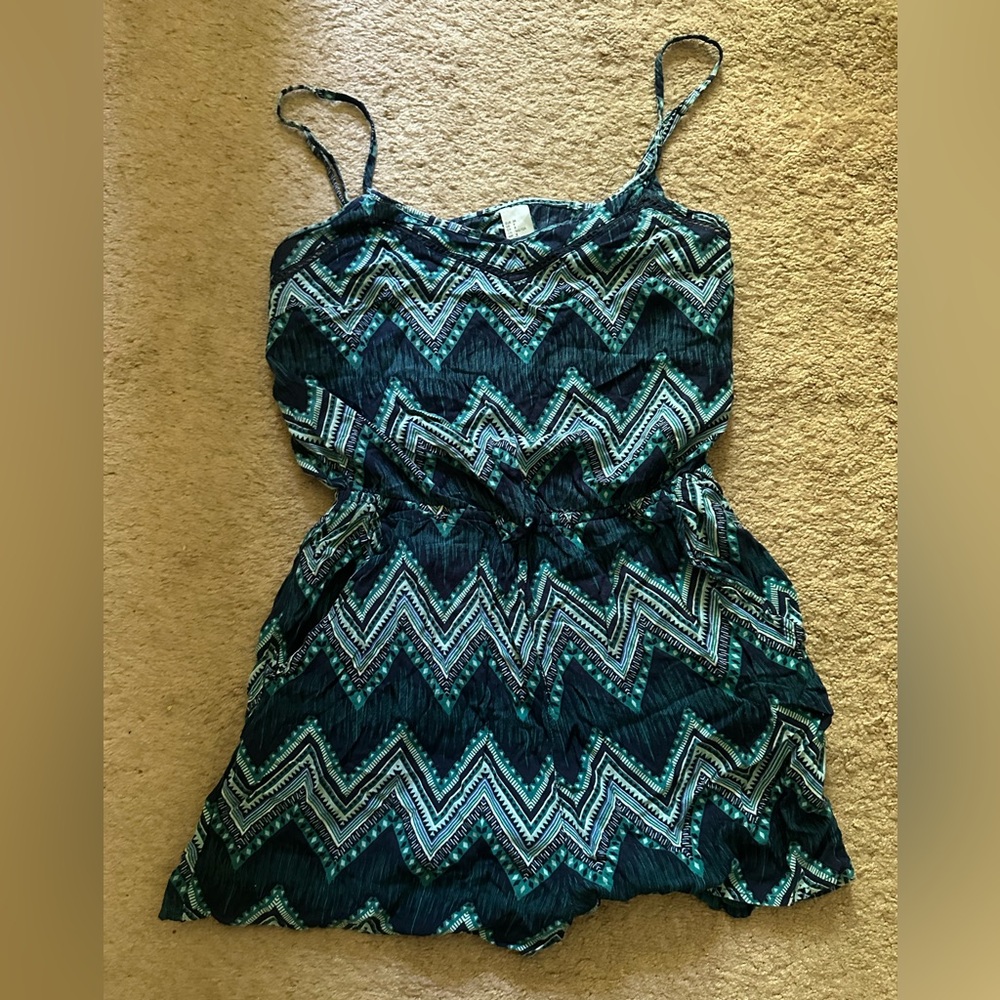 No brand, little girls teal blue romper, size 8